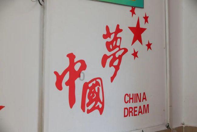 演义中黄忠的四员副将，两个下落不明，两个惨死