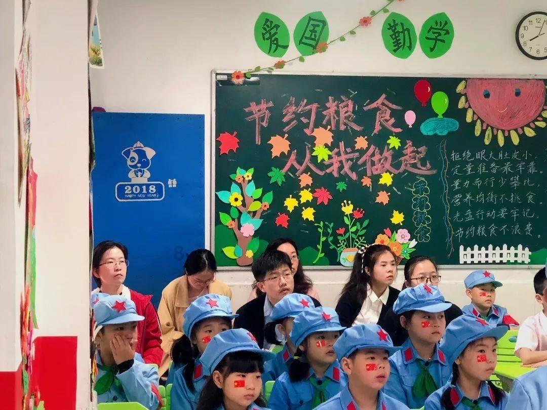 漂在横店：梦想是起飞，现实是坠落
