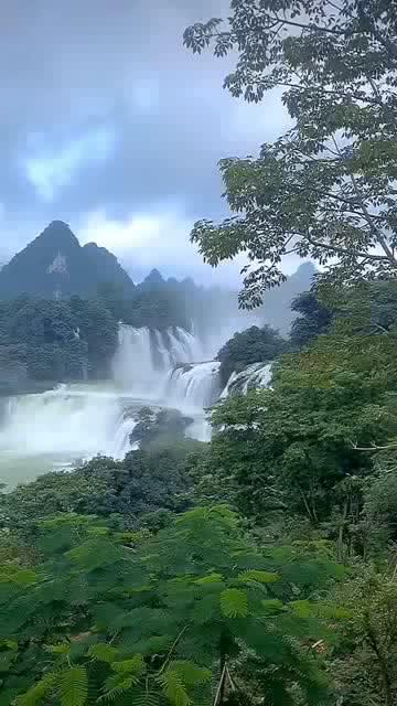 潼南•遂宁两地公安联合开展防范和打击金融犯罪宣传活动